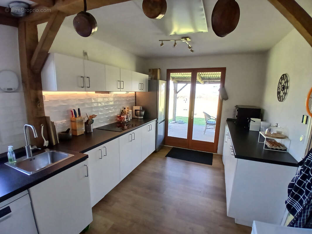En exclusivité, un ensemble de deux maisons, une habitable de suite et l'autre à améliorer, jardin avec belle - photo 15