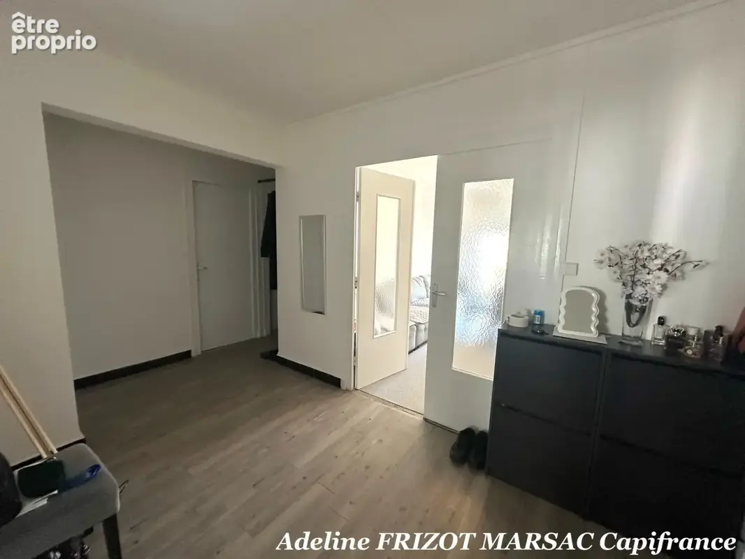 Appartement 76m2 - loue - 4 balcons - 3 chambres - lumineux - photo 4