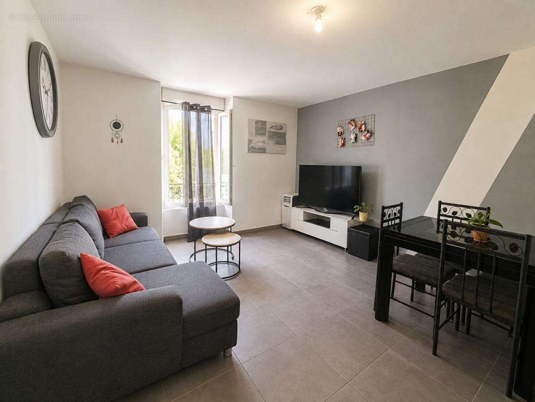Immeuble de rapport  -  6 appartements loués - photo 7