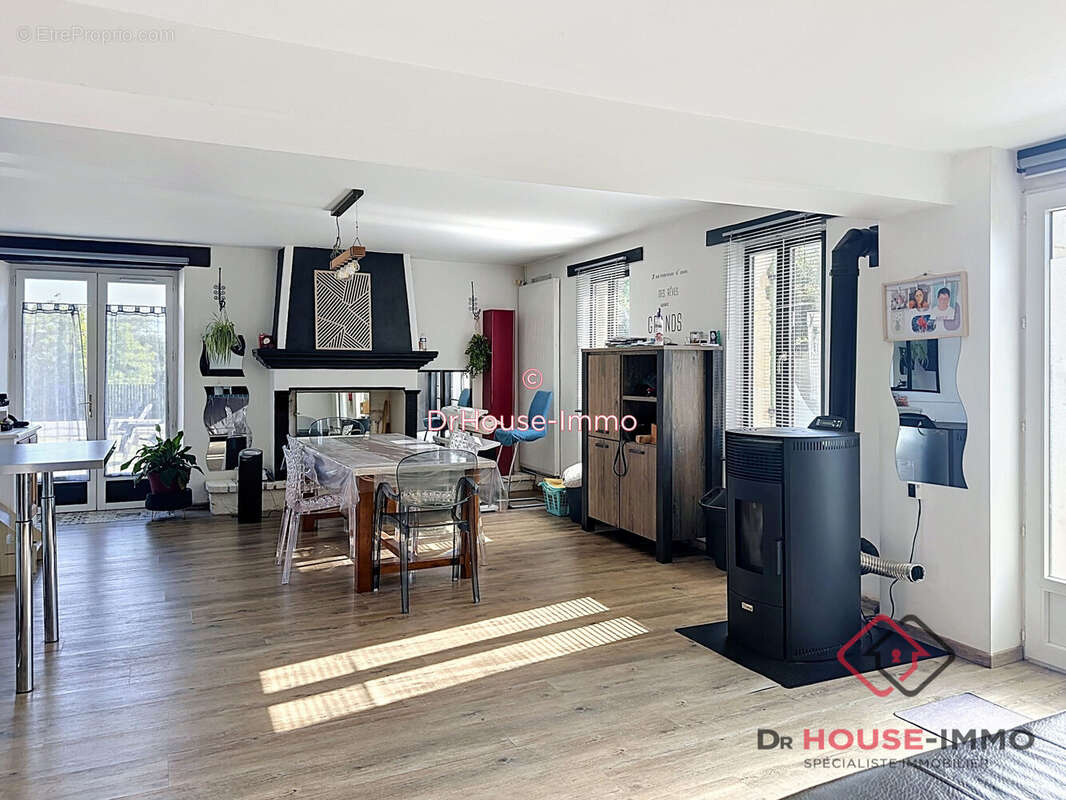 Maison 207 m² à Mussidan  - photo 8