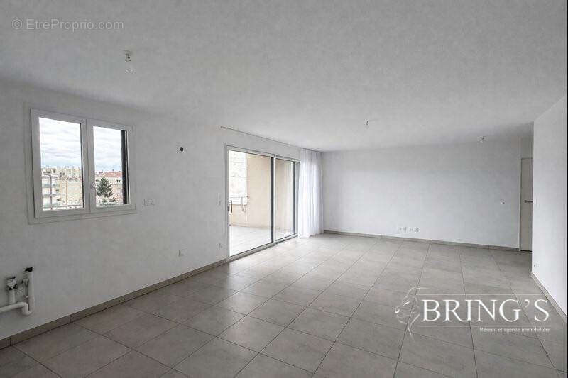 Appartement à ROMANS-SUR-ISERE