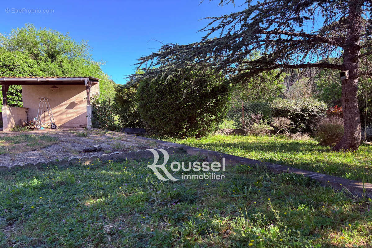 Maison à POUSSAN