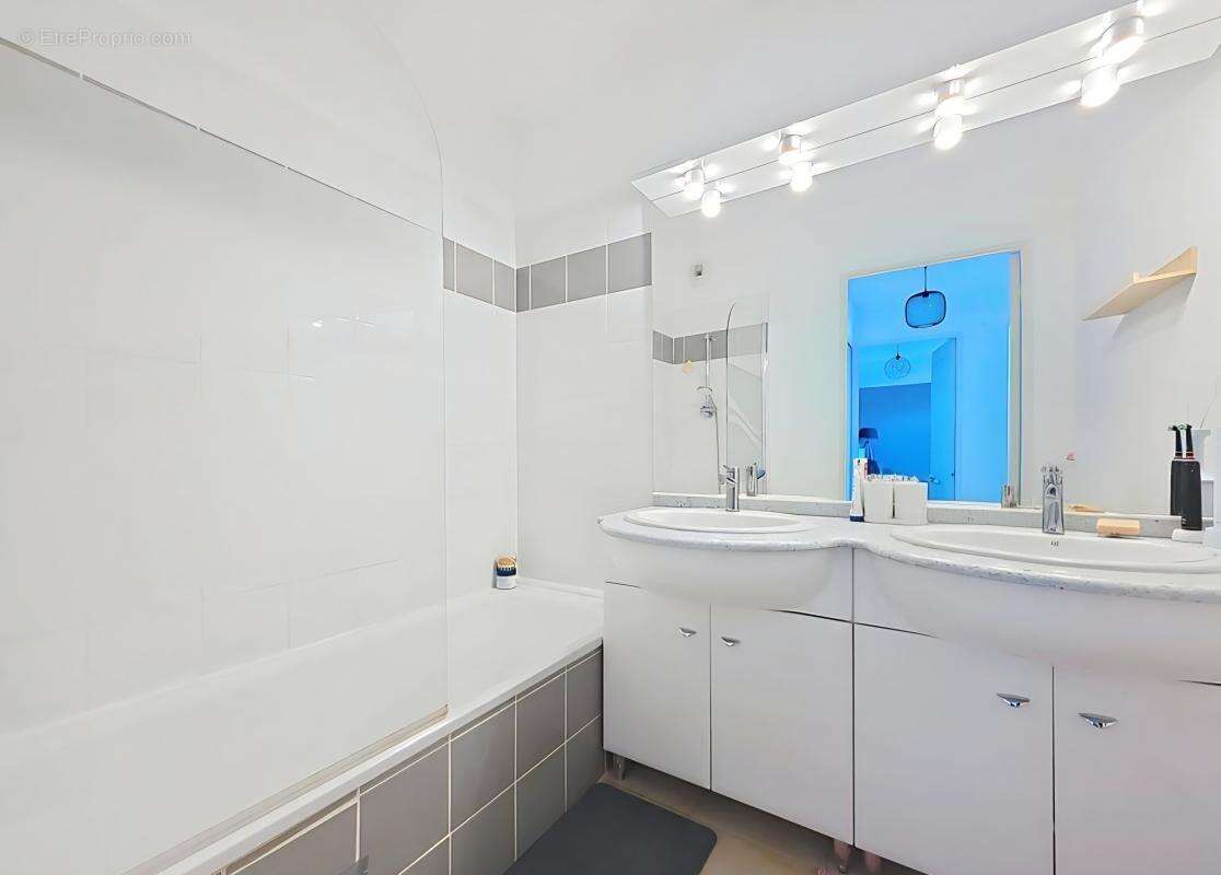 Appartement à LA VERPILLIERE