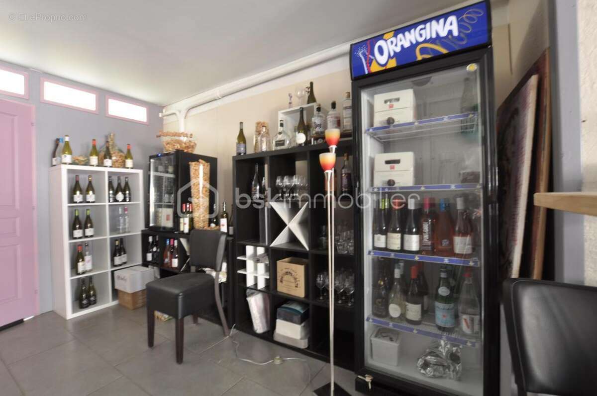 Commerce à REMOULINS