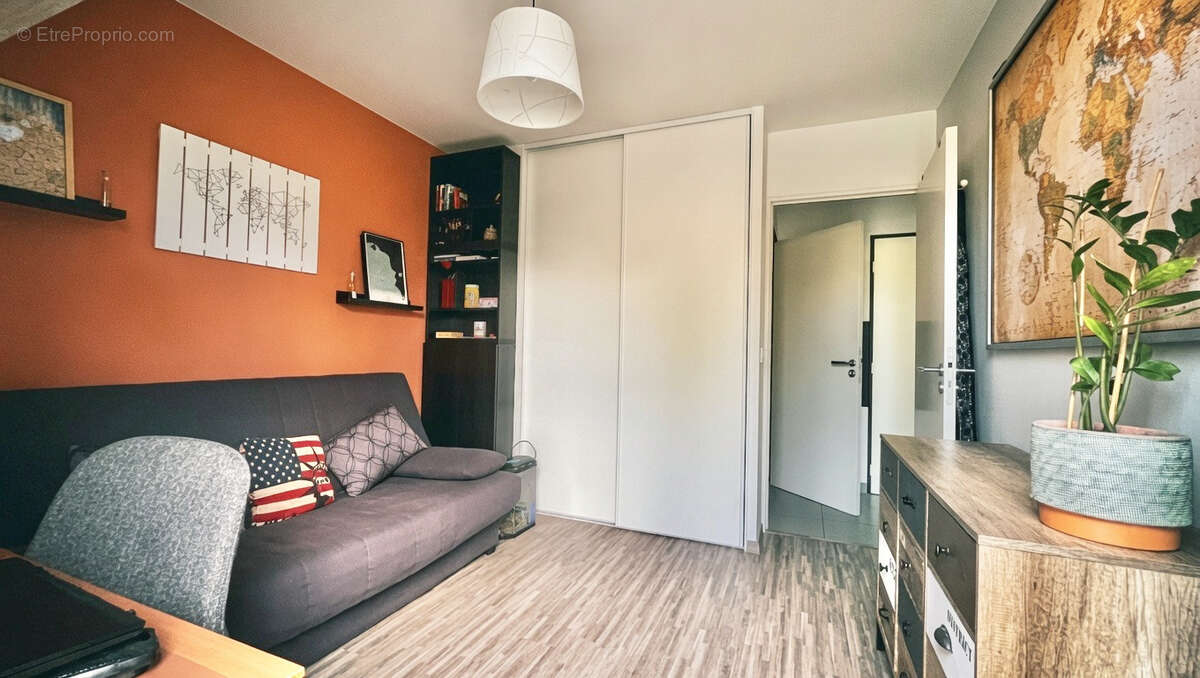 Appartement T3 récent coeur de Craponne - photo 7