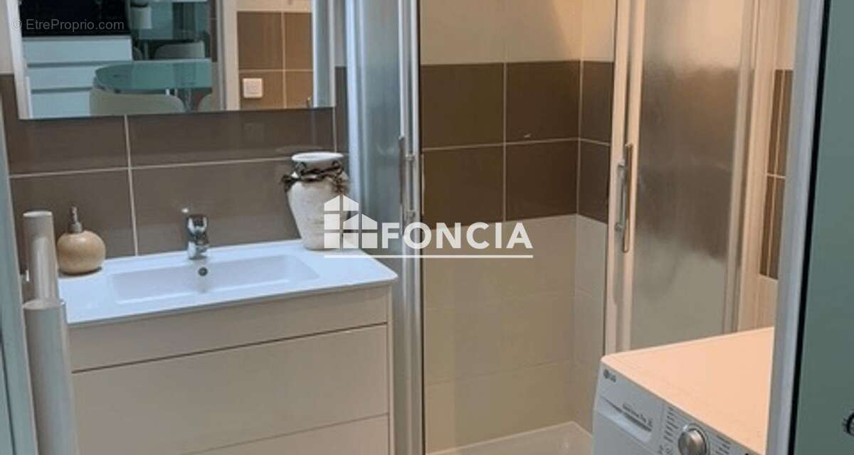 Appartement à MANDELIEU-LA-NAPOULE