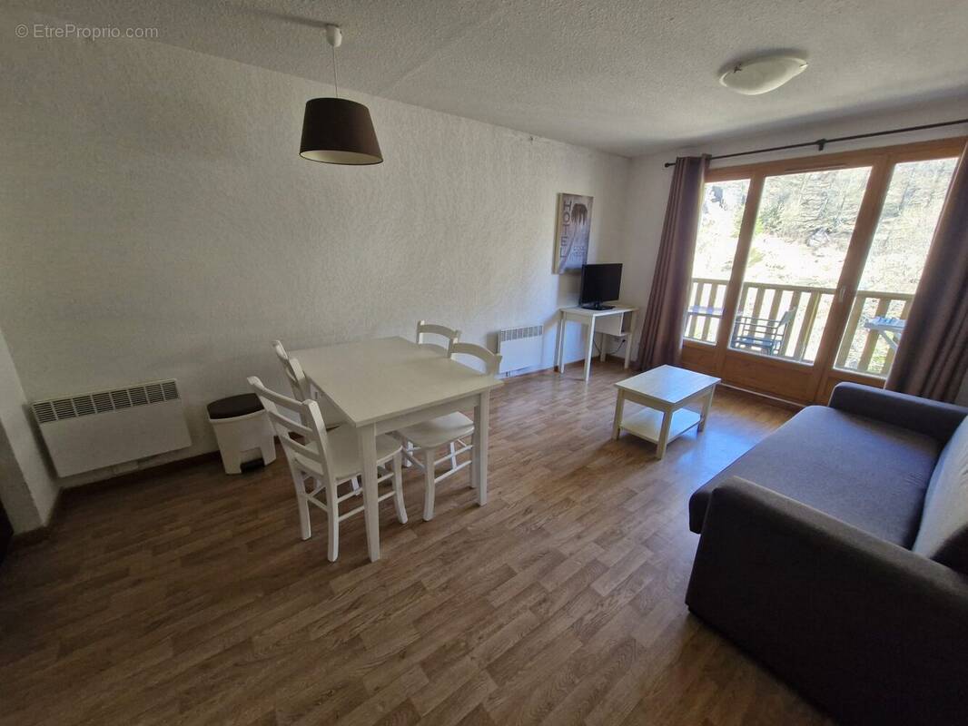 Appartement à BESSE-ET-SAINT-ANASTAISE