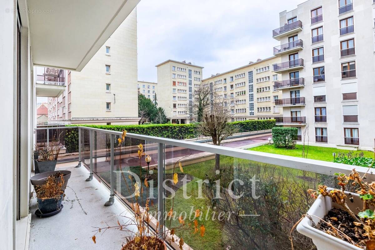 Appartement à PARIS-15E