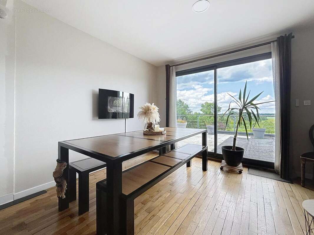Maison 170 m² à Savonnieres  - photo 4