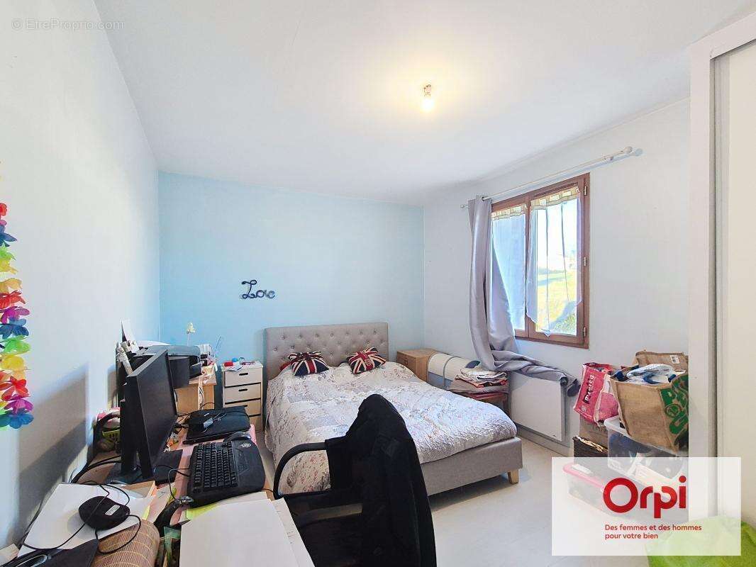 Maison à SAINT-GENIES