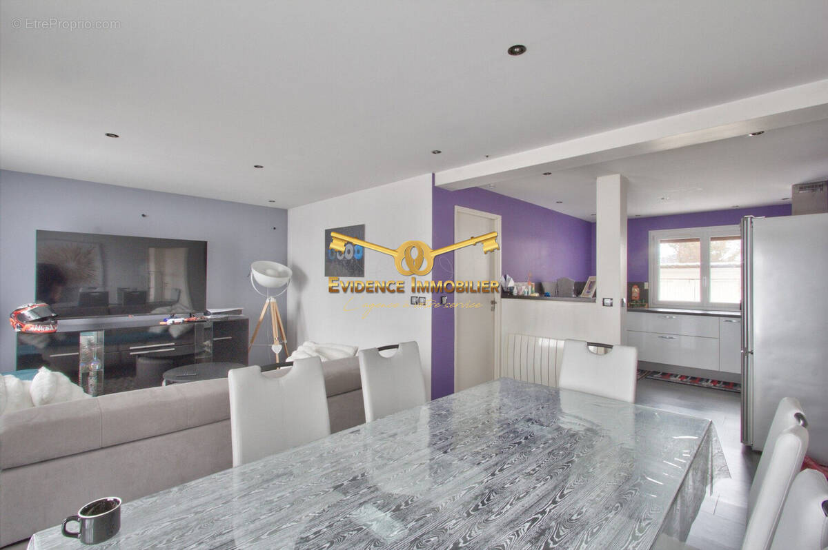 Appartement à GRIGNON