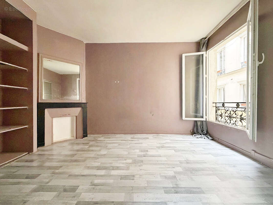 Appartement à PARIS-11E