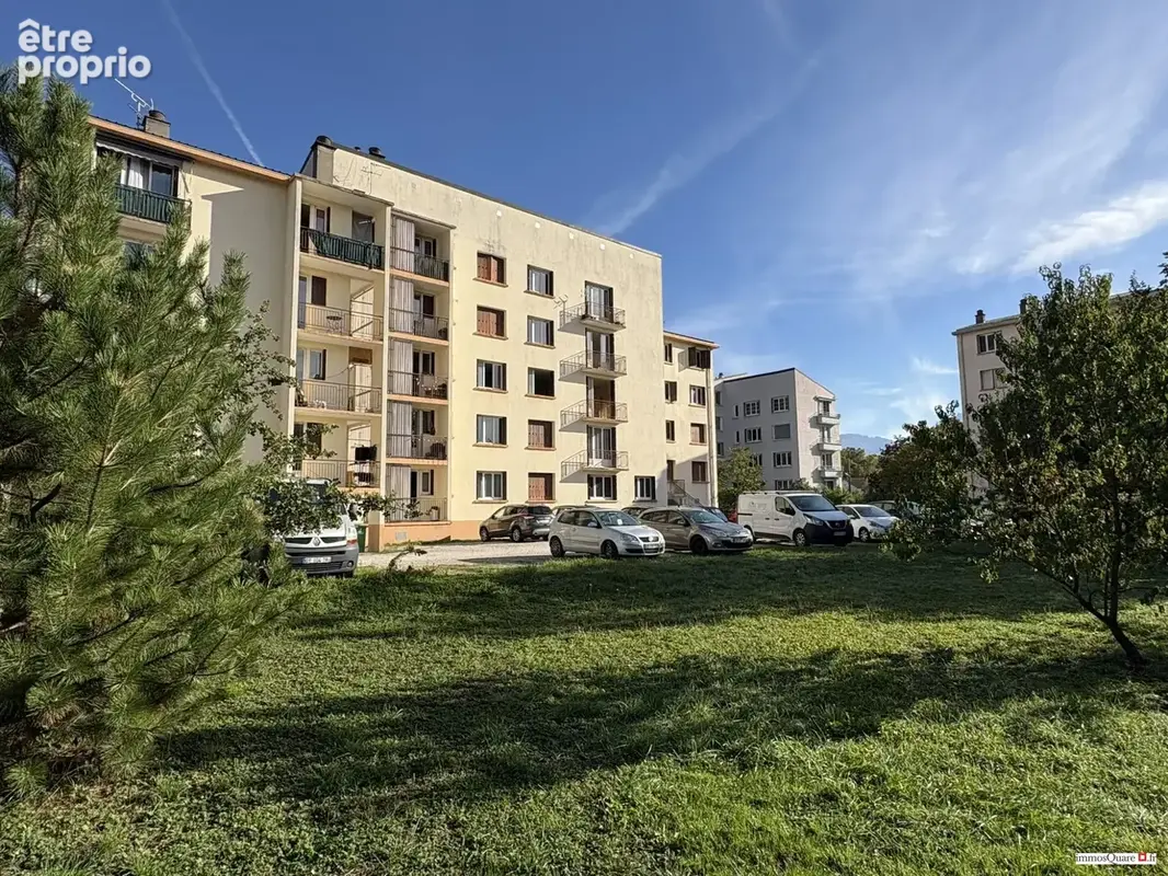 Appartement 4 pièces 65 m² à vendre à La Tronche (38700) - photo 1