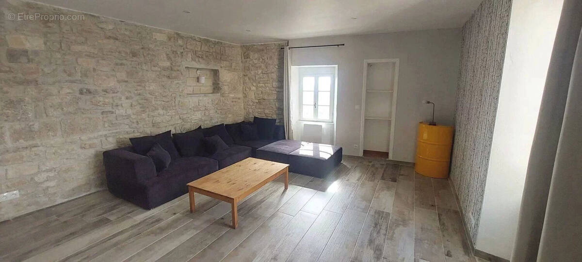 Maison à VEZENOBRES