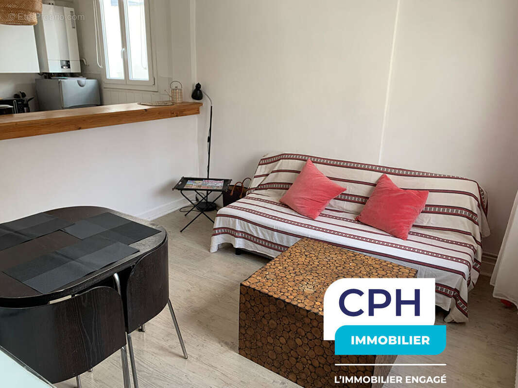 Appartement à COURBEVOIE