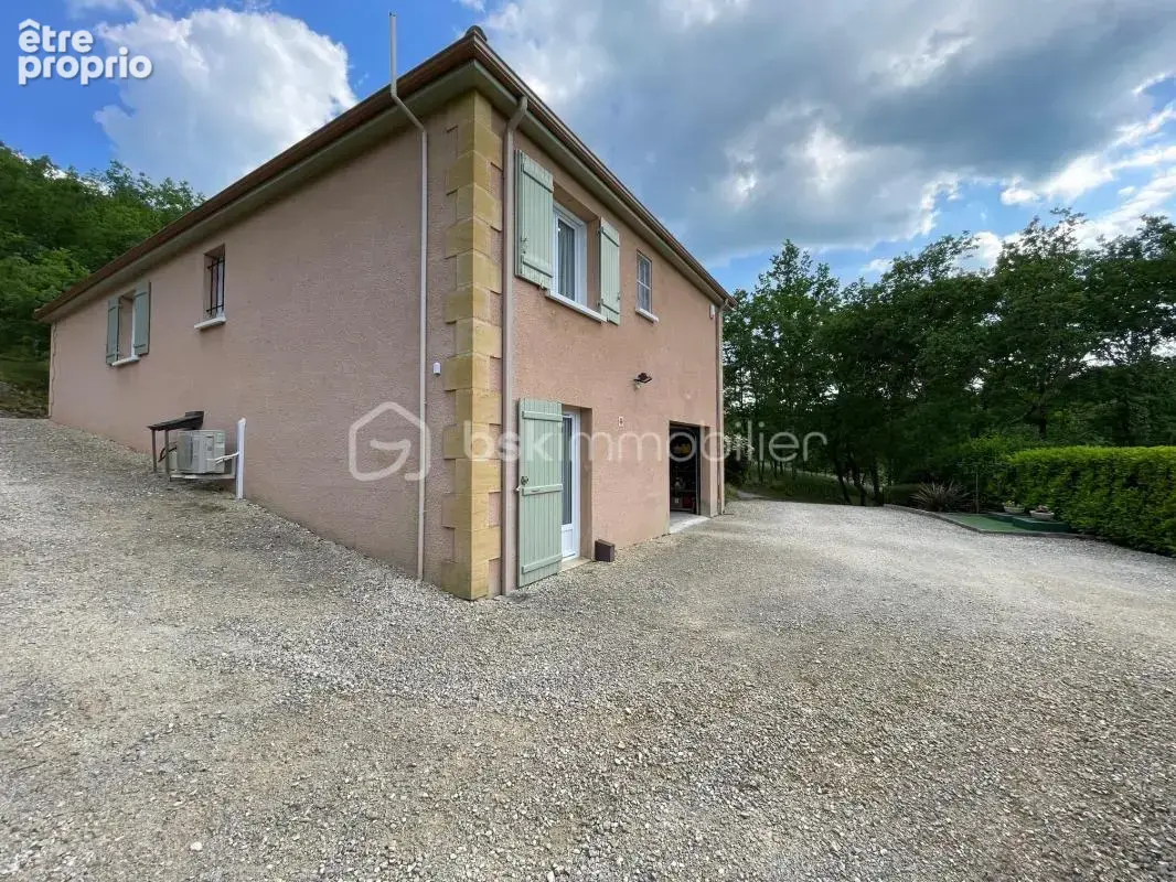 Maison sur sous-sol complet rénovée avec soins sur 3532 m² de terrain non clos - photo 24