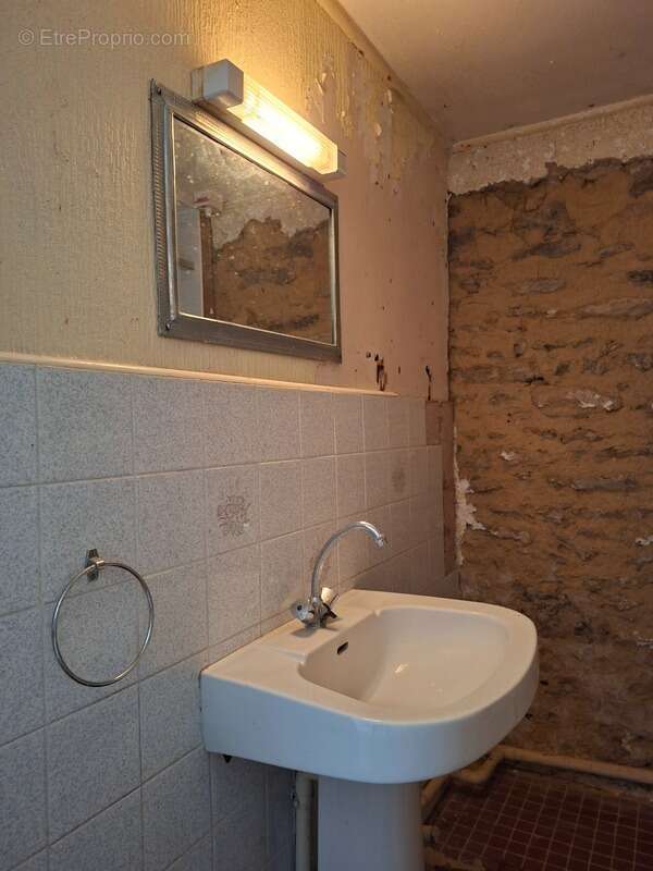 Maison à SAINT-LEONARD-DES-BOIS