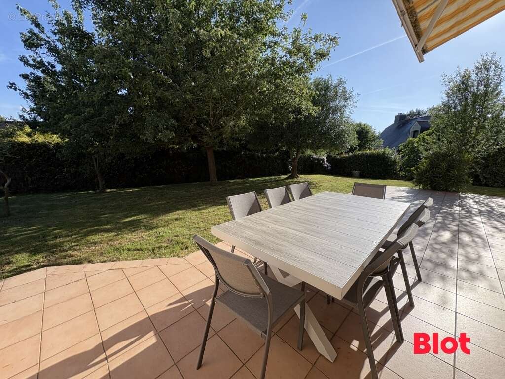 Maison à VEZIN-LE-COQUET