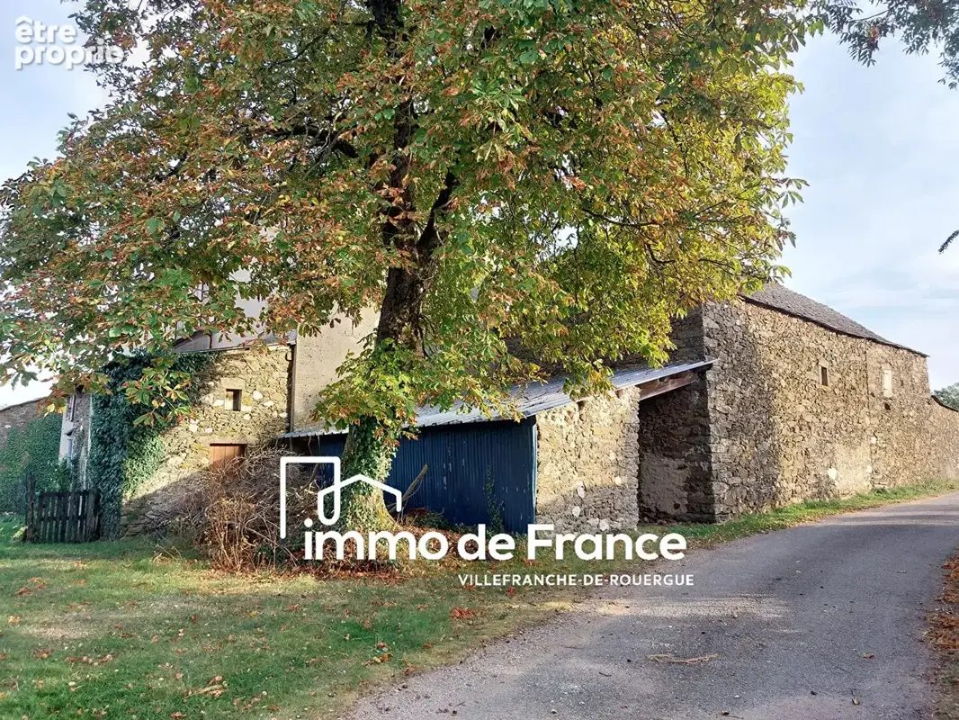 Corps de ferme en pierre à rénover avec 2,2 ha de terrain - photo 12