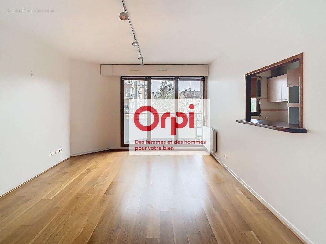 Appartement à ISSY-LES-MOULINEAUX