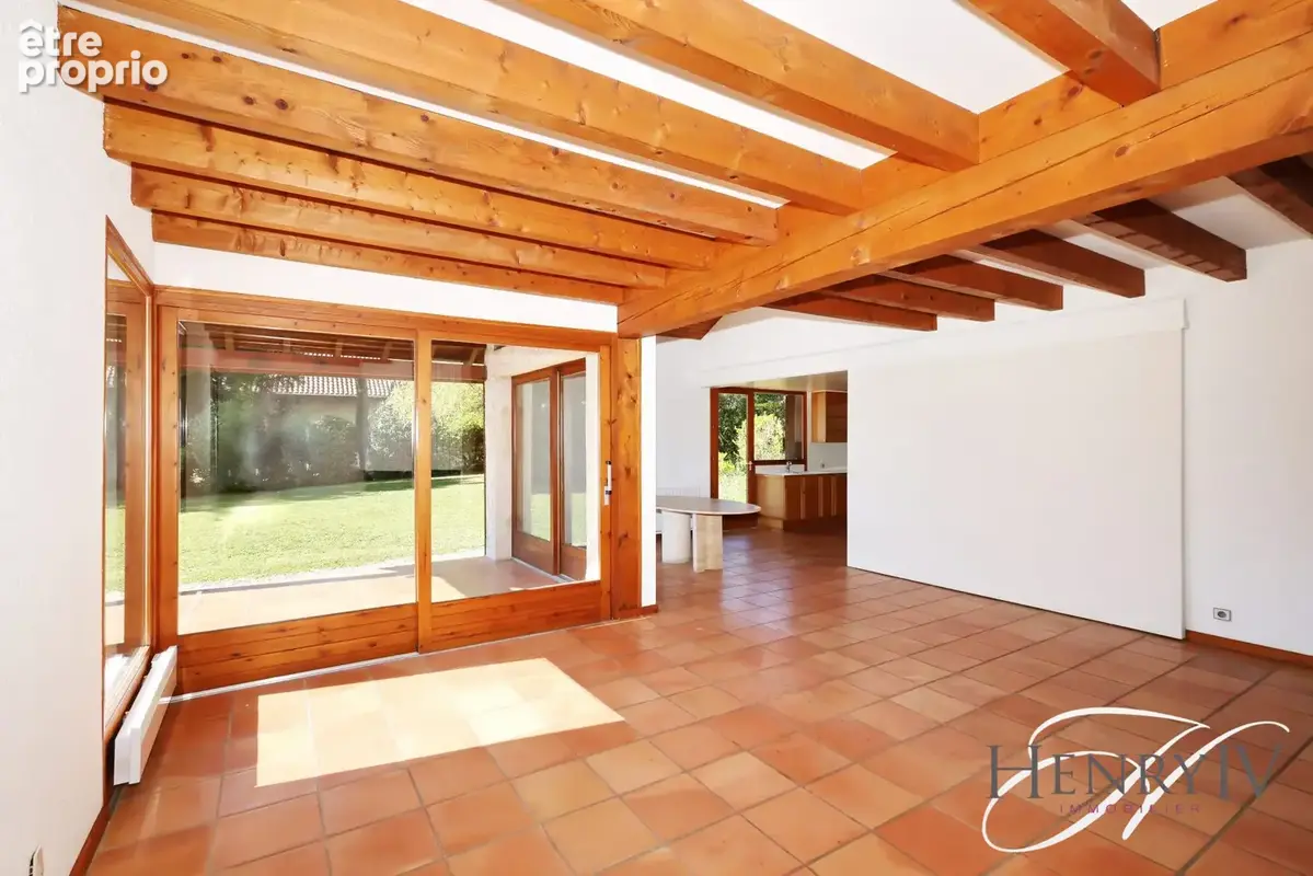 Maison 120 m² à Saint-Ismier  - photo 7