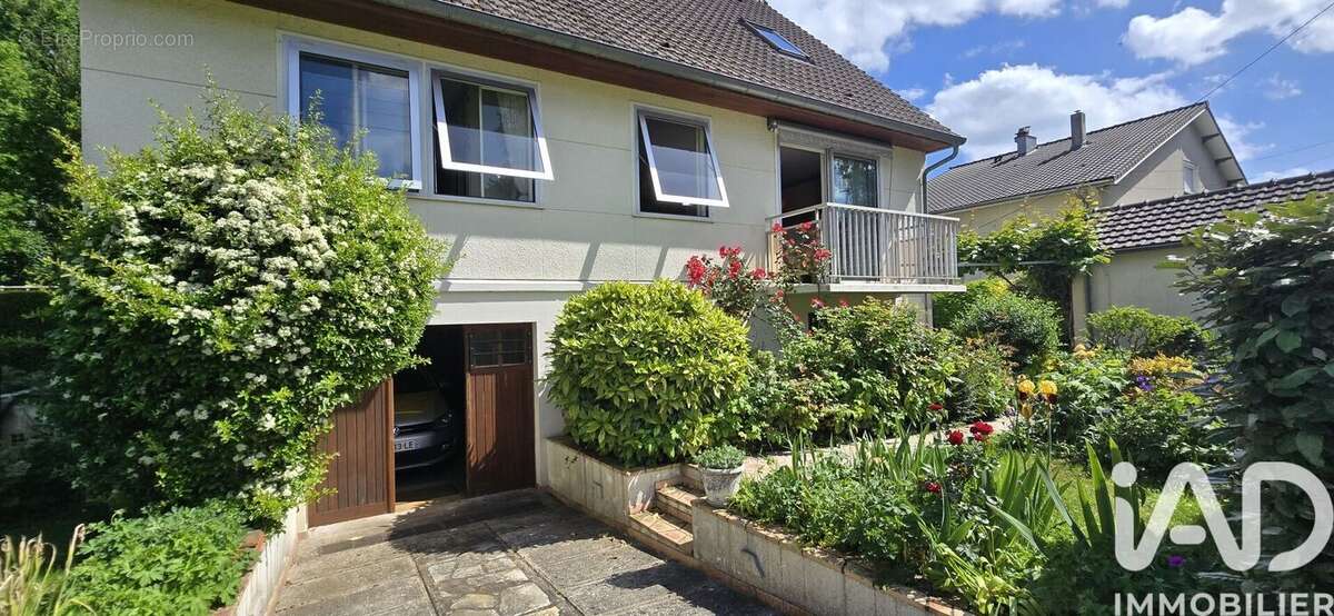 Maison 125 m² à Saint-Vrain  - photo 3