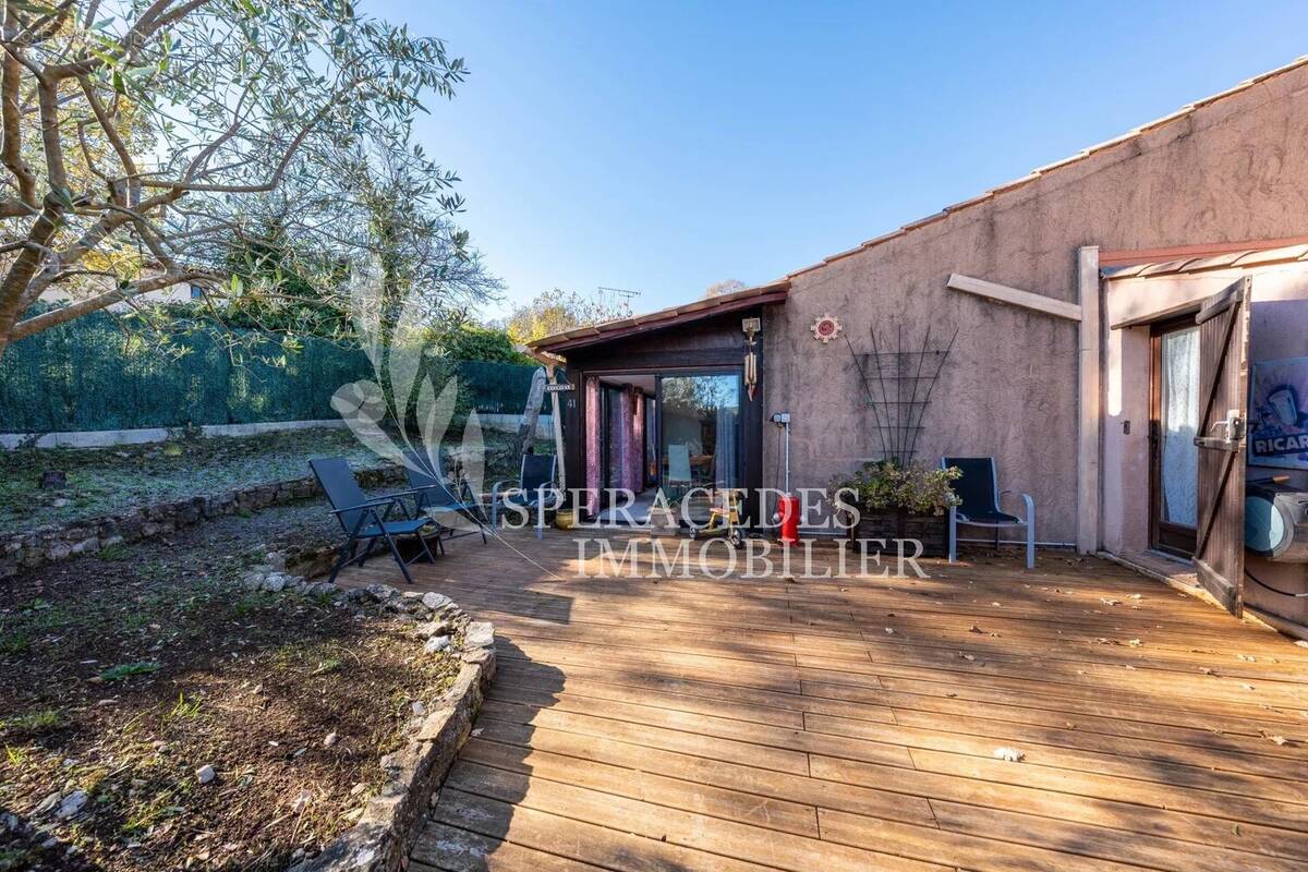 Maison à SAINT-CEZAIRE-SUR-SIAGNE