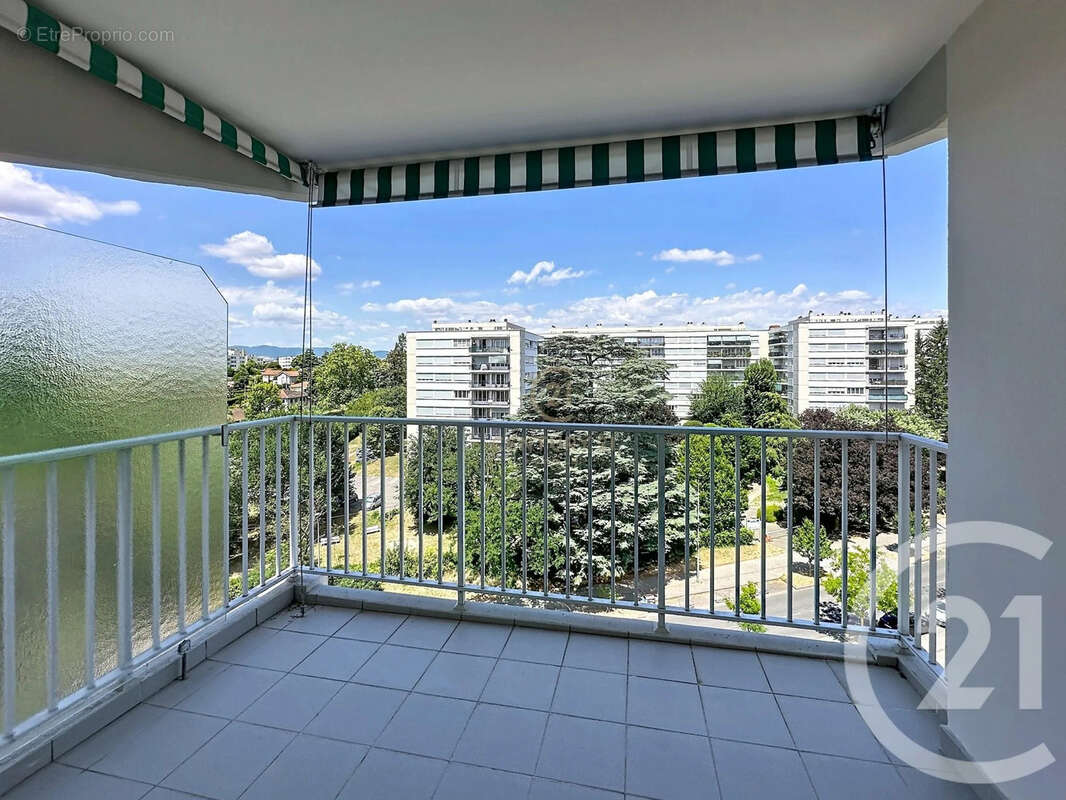 Appartement à SAINTE-FOY-LES-LYON