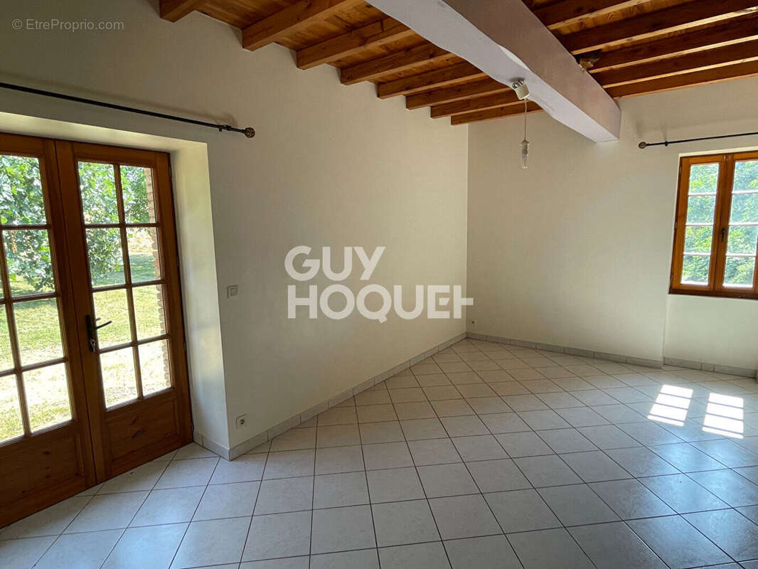 Maison à ENDOUFIELLE