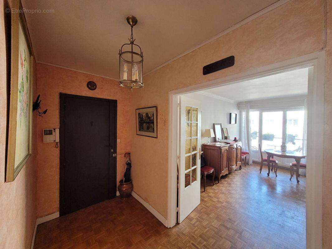Appartement à PARIS-12E