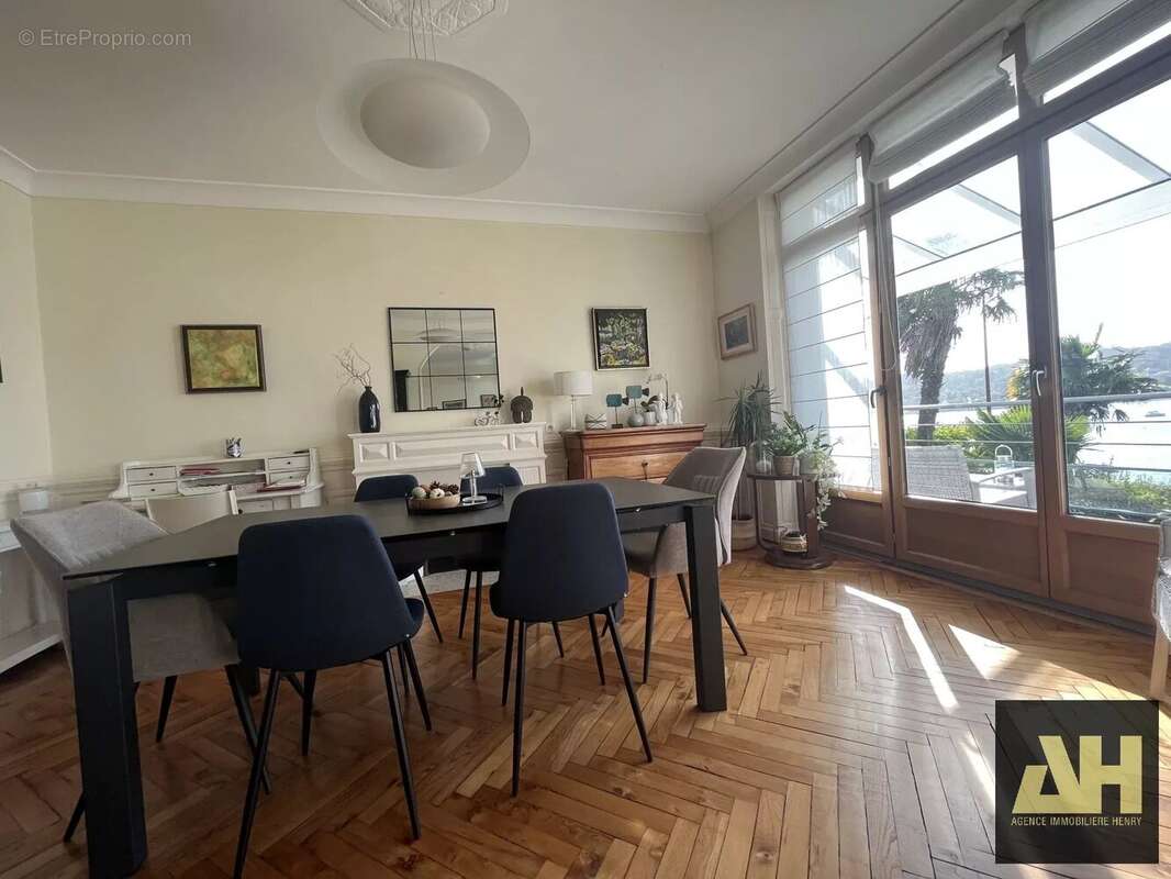 Maison à LE RELECQ-KERHUON