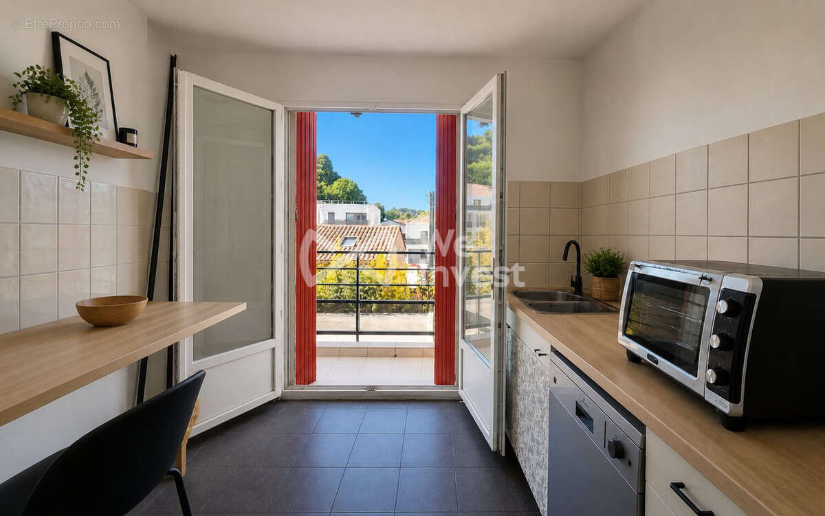 Réalisée avec l'IA - Appartement à SAINT-CHAMAS