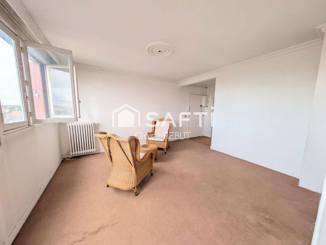 Photo 4 - Appartement à LIVRY-GARGAN