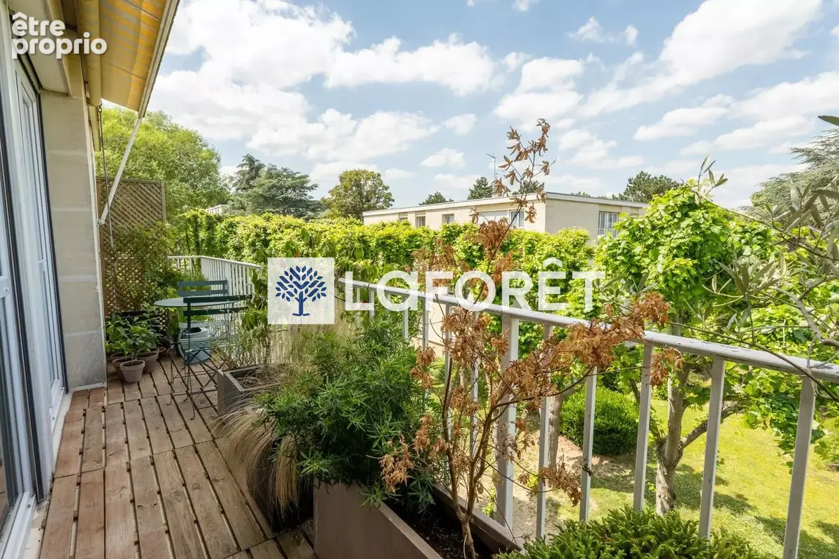 Appartement 5 pièces - 106 m² - Dernier étage avec ascenseur - photo 3