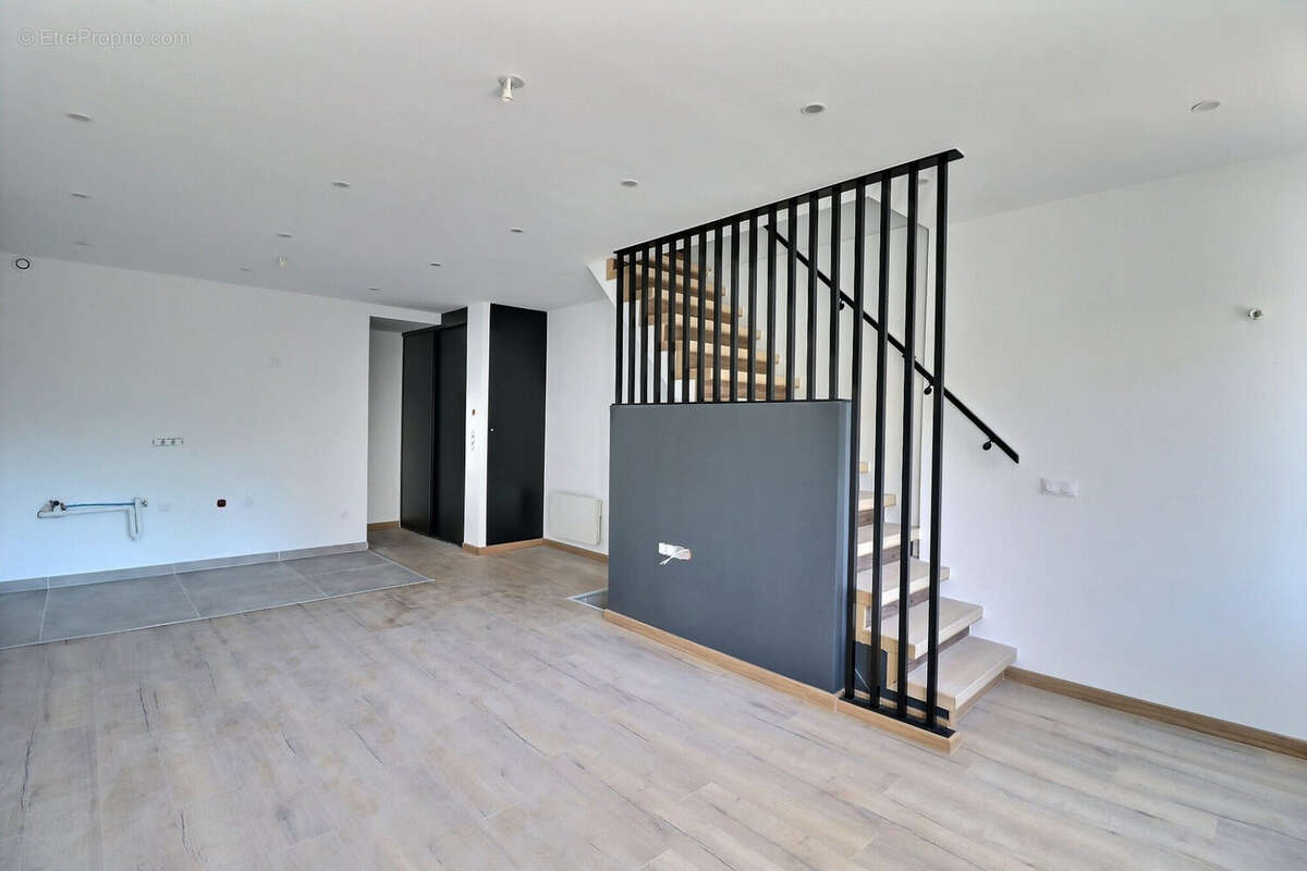 Maison 77 m² à Douvaine  - photo 2