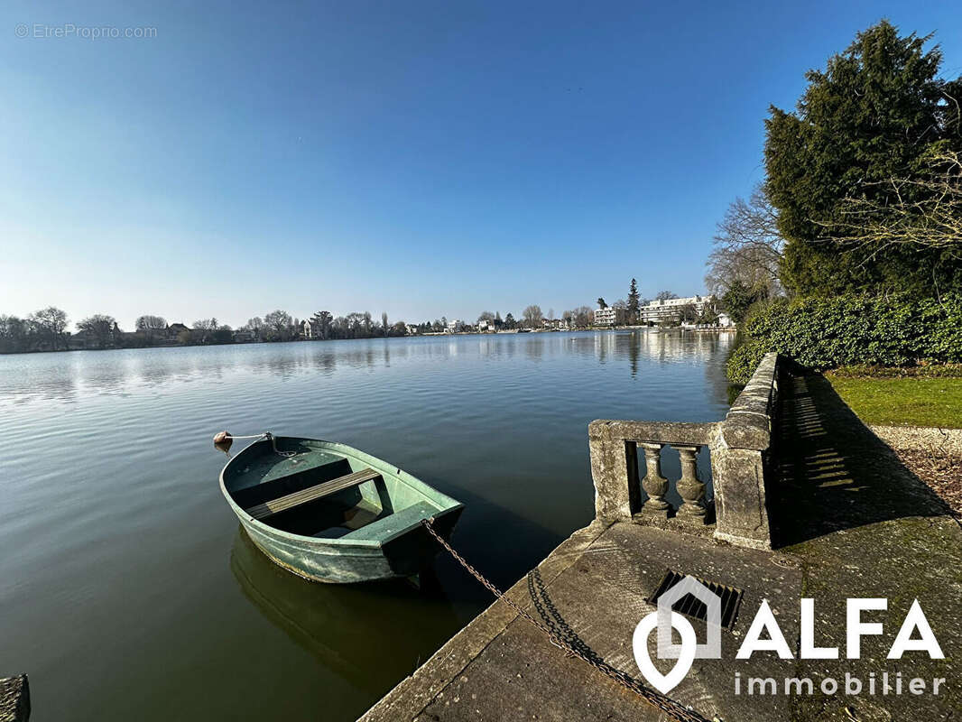 Appartement à ENGHIEN-LES-BAINS