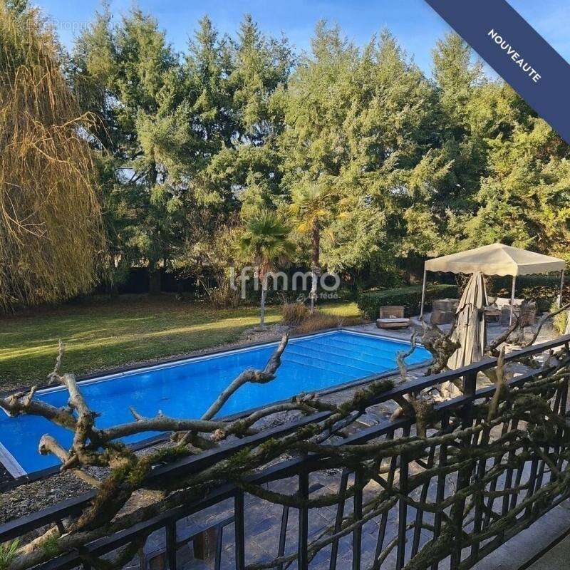 Maison à SAINT-GENEST-D&#039;AMBIERE