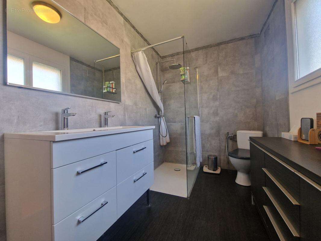 Maison à VAIRES-SUR-MARNE