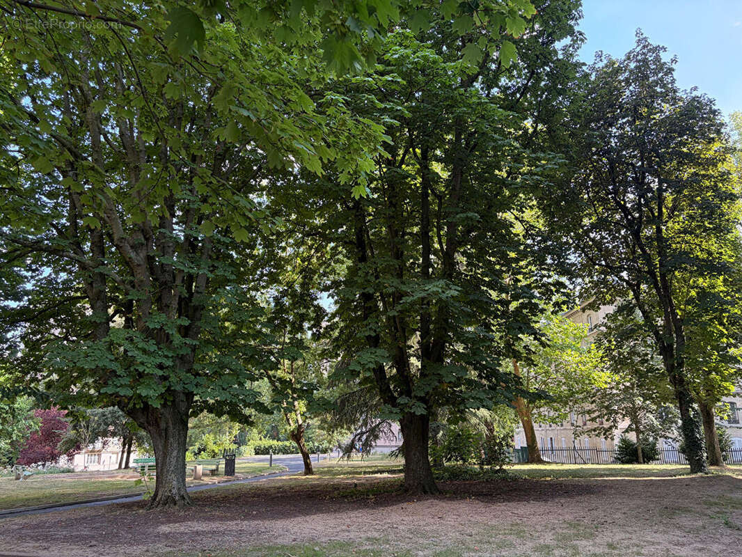 Appartement à PARIS-20E