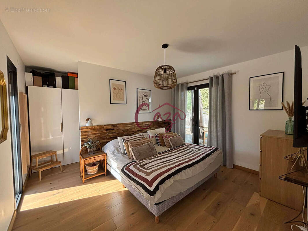 Maison à CAMBLANES-ET-MEYNAC