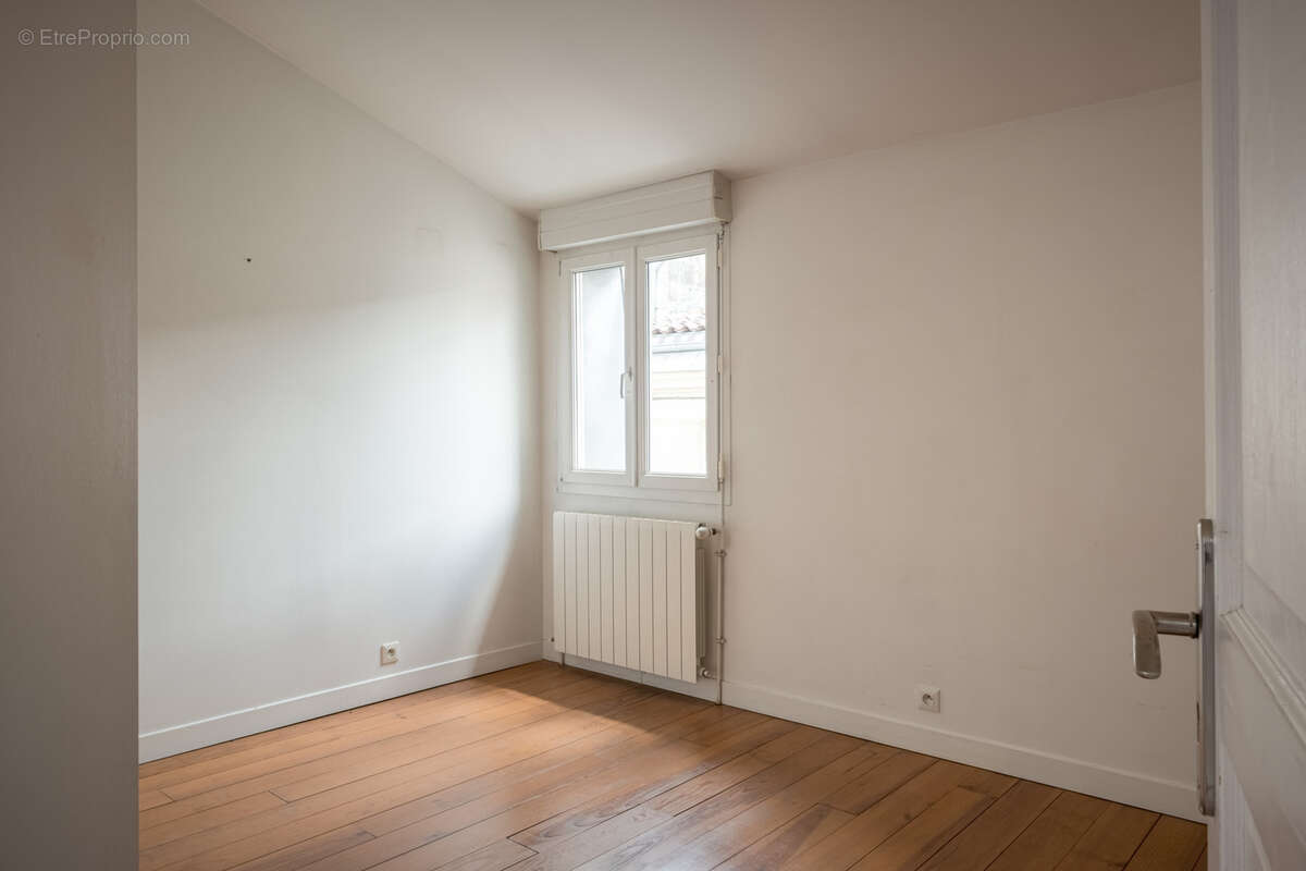 Bordeaux Fondaudège, emplacement exceptionnel, maison avec Jardin et Garage - photo 16