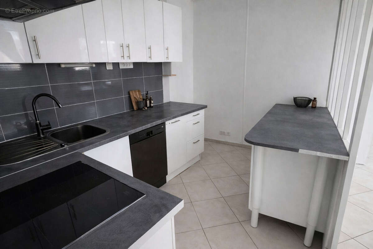 Appartement à SAINT-THIBAULT-DES-VIGNES