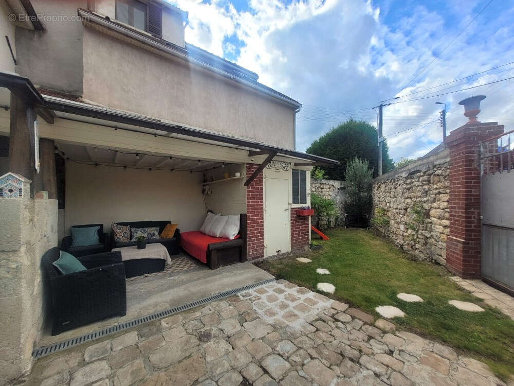 Maison à PRESLES