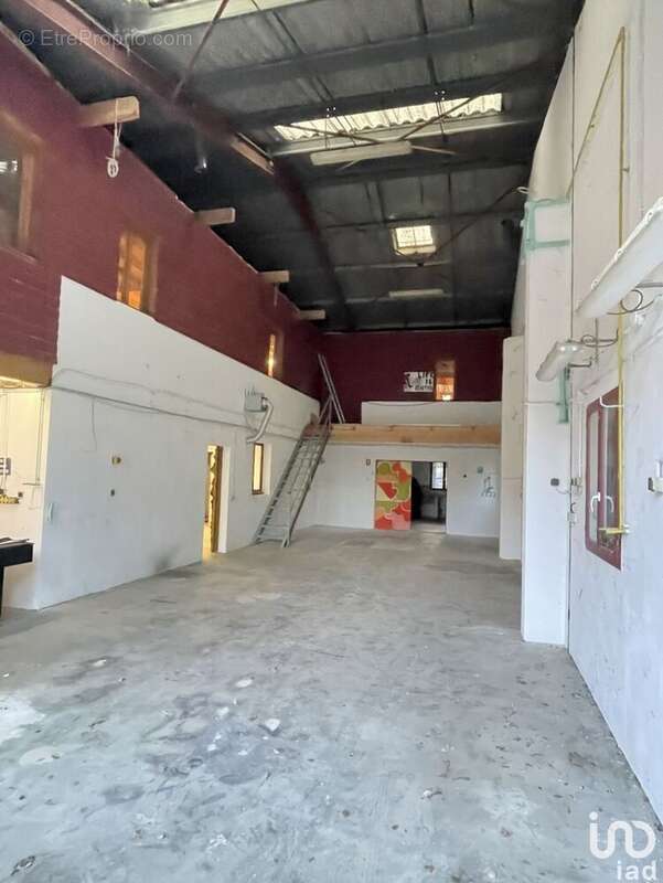 Photo 4 - Commerce à CARCES