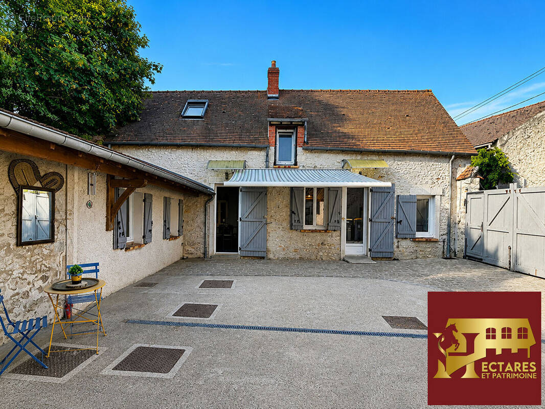 Maison à CHALOU-MOULINEUX