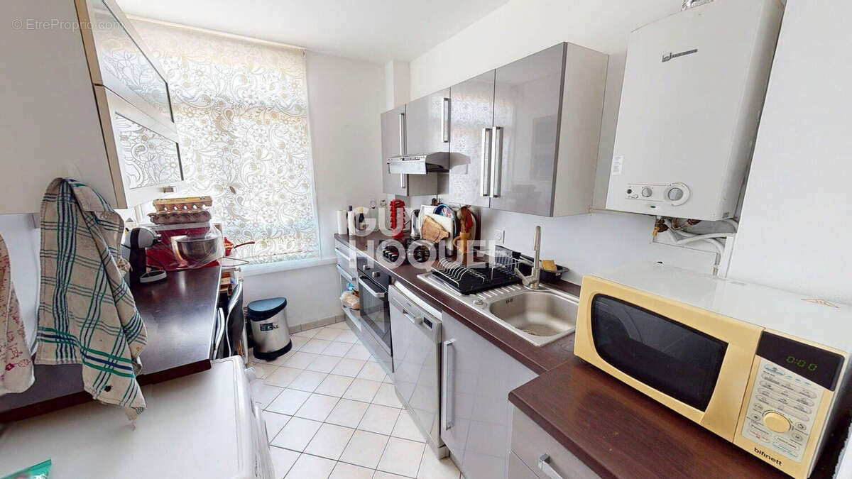 Appartement à LES PAVILLONS-SOUS-BOIS