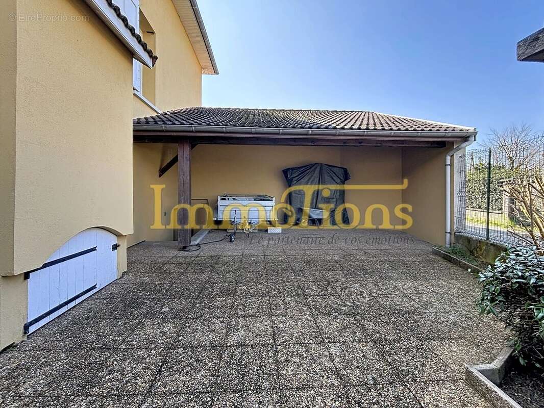 Maison à HOSTUN