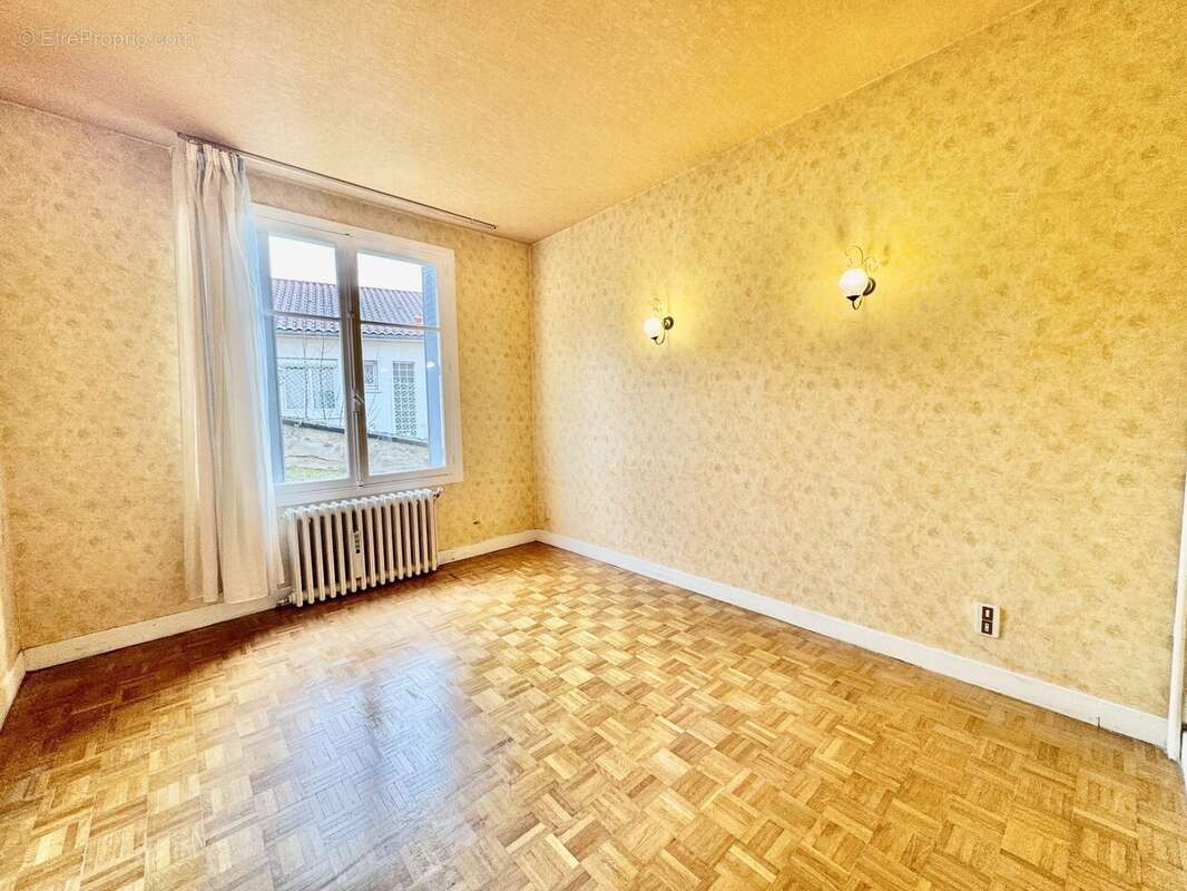 Appartement à CEYRAT