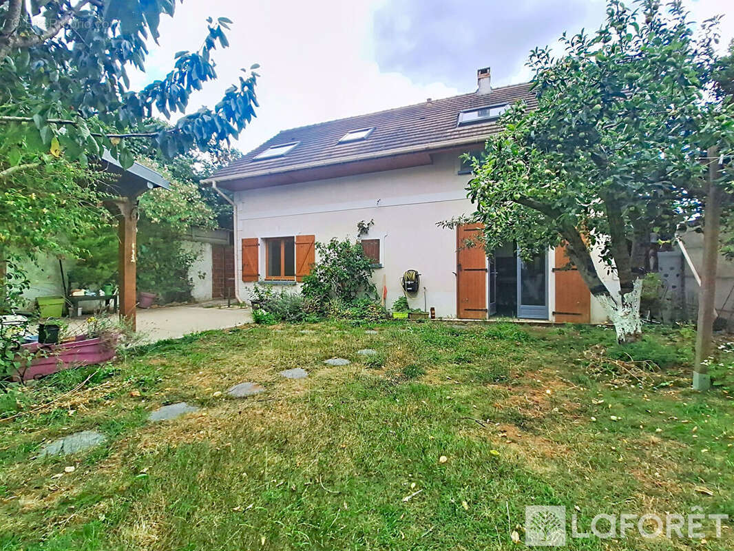 Maison Villiers Sur Marne 5 pièce(s) 114 m2 - photo 3