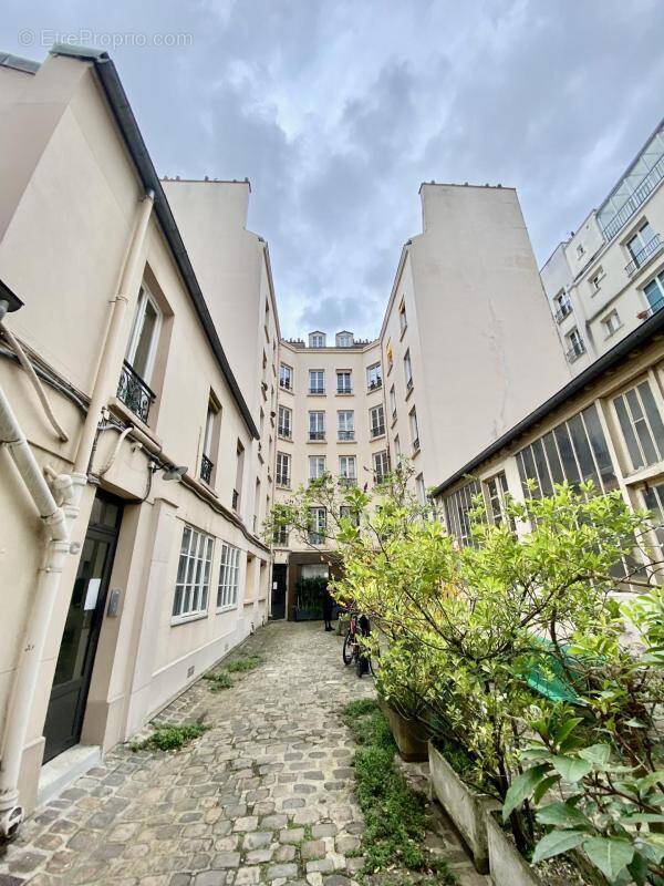 Appartement à PARIS-14E